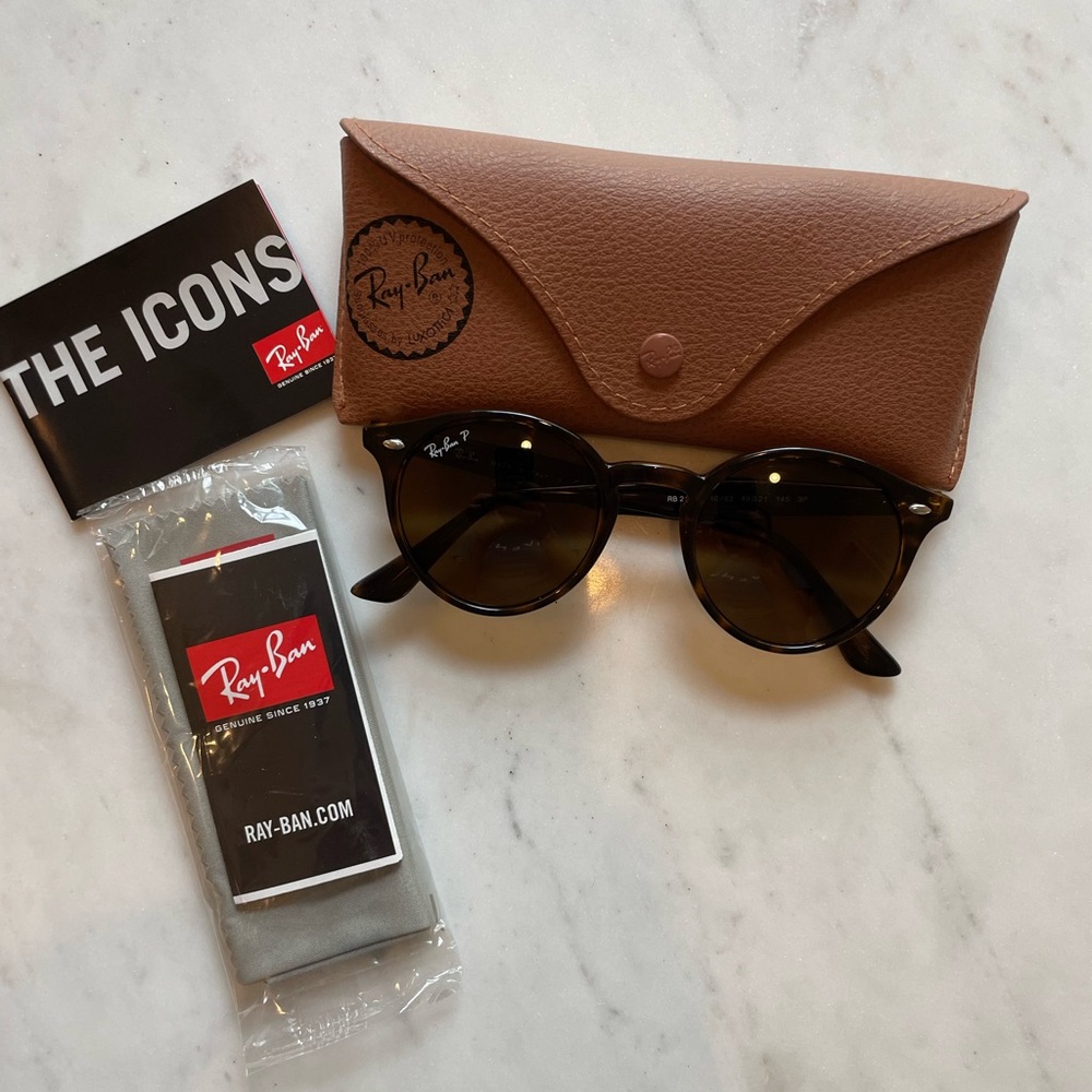 NWT Ray-Ban 2180 w/Polarized Lenses
